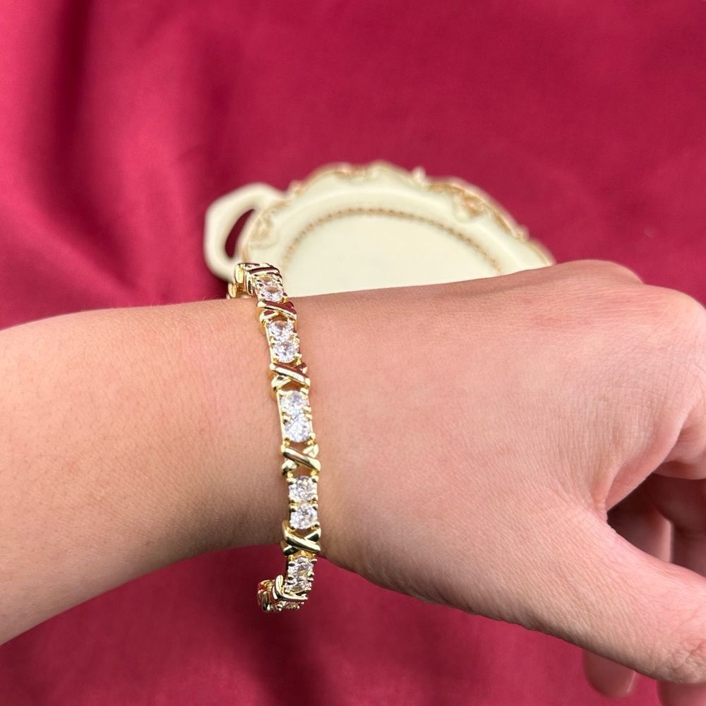 Elegant Gold Tennis Bracelet with CZ Stones - Picture 6 of 8